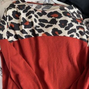 rae mode, printed sweater-like shirt